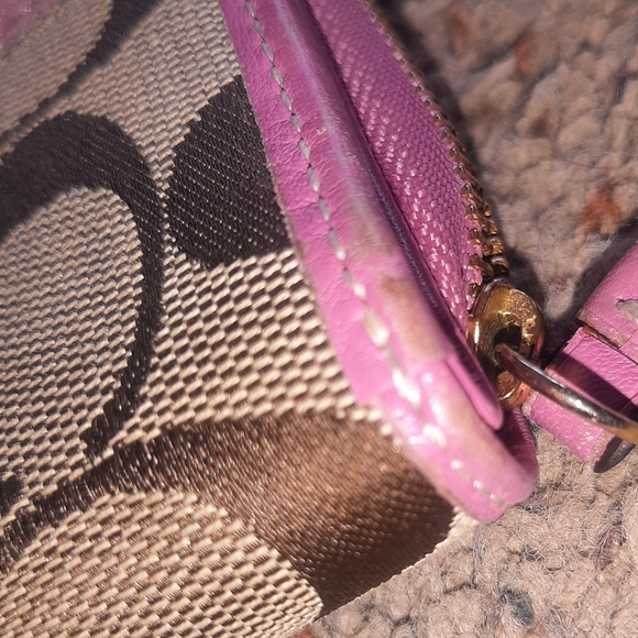 Coach Wallet - Picture 3 of 8